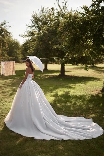 Luce Sposa #1 default backface vertical thumbnail