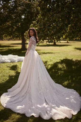 Luce Sposa #3 default backface vertical thumbnail