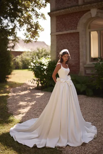 Luce Sposa Luminosa #0 default frontface vertical thumbnail