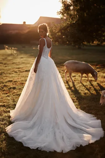 Luce Sposa Meadow #1 default backface vertical thumbnail