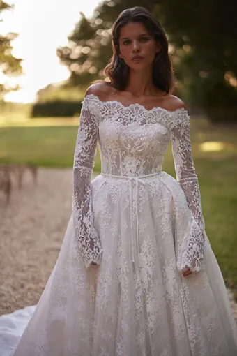 Luce Sposa Primrose #2 frontface vertical cropped thumbnail