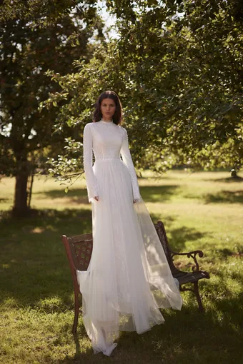 Luce Sposa Solstice #1 frontface vertical thumbnail