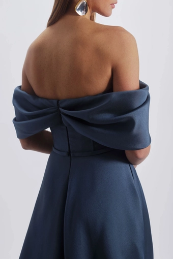 Amsale P871M #5 backface vertical cropped thumbnail