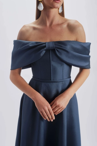 Amsale P871M #4 frontface vertical cropped thumbnail