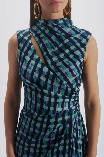 Amsale P885 #3 frontface vertical cropped thumbnail