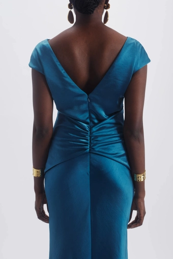 Amsale P886LS #5 backface vertical cropped thumbnail