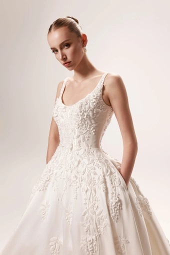 Dany Tabet #Allure #2 frontface vertical cropped thumbnail