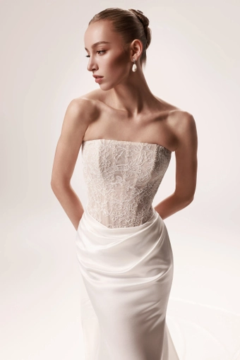 Dany Tabet #Callie #4 frontface vertical cropped thumbnail