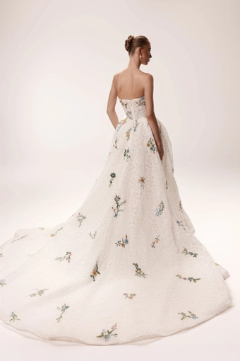 Dany Tabet #Chloe #3 default backface vertical thumbnail