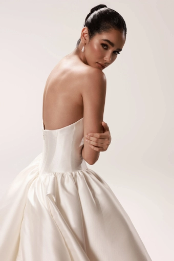 Dany Tabet #Naomi #5 backface vertical cropped thumbnail