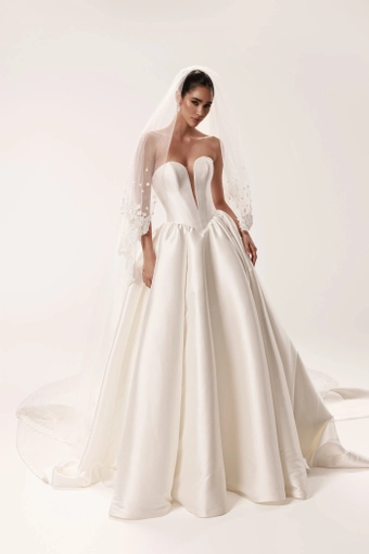 Dany Tabet #Naomi #1 frontface vertical thumbnail