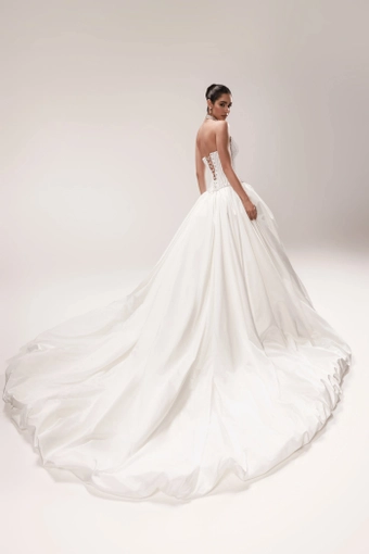 Dany Tabet #Tyra #1 default backface vertical thumbnail