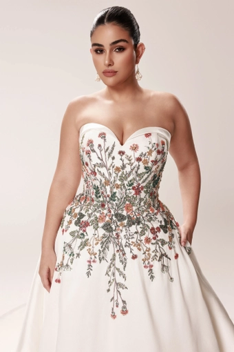 Dany Tabet Style #Wynn #5 frontface vertical cropped thumbnail