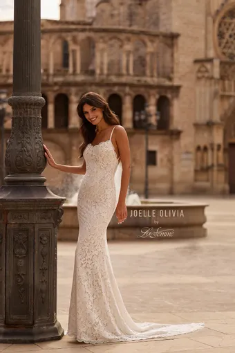 Joelle Olivia Ayla J2304 #1 frontface vertical thumbnail