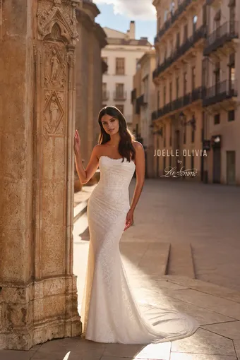 Joelle Olivia Calista J2333 #1 frontface vertical thumbnail