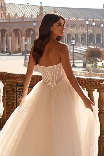 La Femme Style No.B1437 #9 backface vertical cropped thumbnail