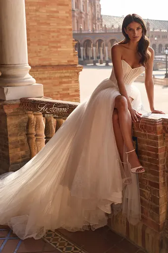 La Femme Style No.B1437 #1 frontface vertical thumbnail