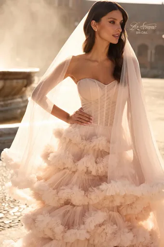 La Femme Style No.B1443 #10 frontface vertical cropped thumbnail