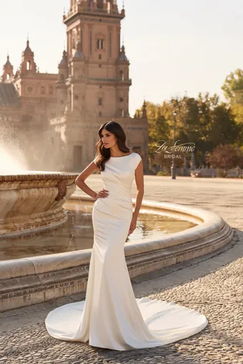 La Femme Style No.B1447 #1 frontface vertical thumbnail