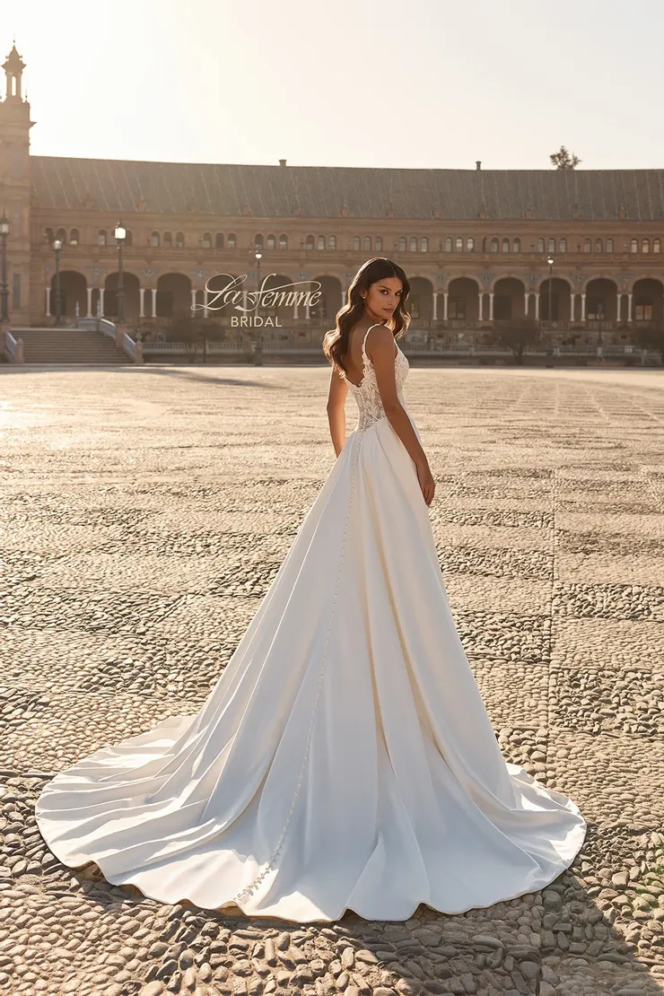 La Femme - B1477 | JJ Kelly Bridal