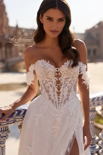 La Femme Style No.B1486 #7 frontface vertical cropped thumbnail