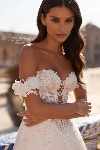 La Femme Style No.B1486 #5 frontface vertical cropped thumbnail