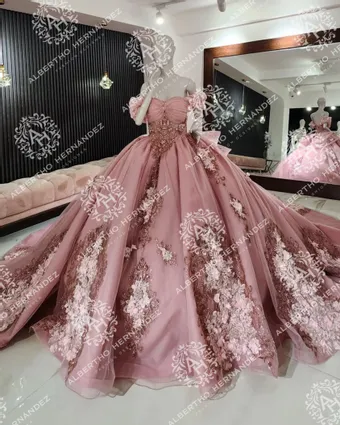 Albertho Hernandez Aura #1 frontface vertical thumbnail