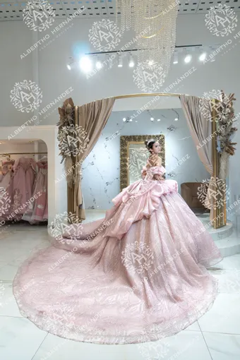 Albertho Hernandez Coquette #1 default backface vertical thumbnail