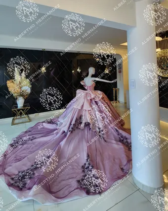 Albertho Hernandez Nuvia #2 default backface vertical thumbnail