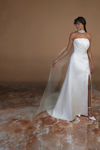 Augusta Jones Brooke #4 frontface vertical thumbnail