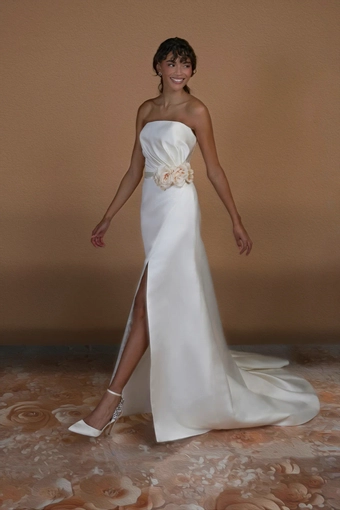 Augusta Jones Brooke #3 frontface vertical thumbnail