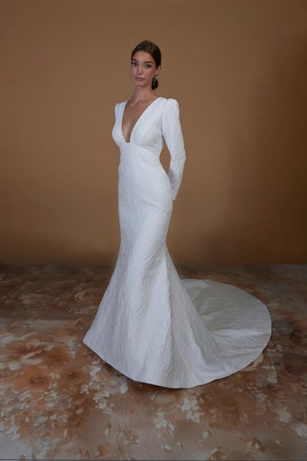 Augusta Jones Jean Grey #2 frontface vertical thumbnail