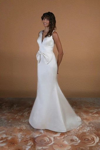 Augusta Jones Miranda #1 frontface vertical thumbnail