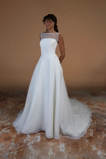 Augusta Jones Winnie #1 frontface vertical thumbnail