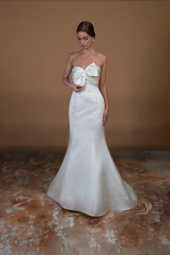 Augusta Jones Elle #1 frontface vertical thumbnail