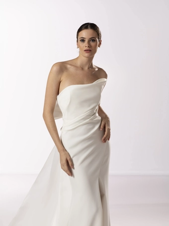 Valentini #E0898 #4 frontface vertical cropped thumbnail