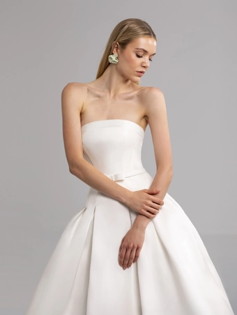 VALENTINI SPOSE  E0914 #3 frontface vertical cropped thumbnail