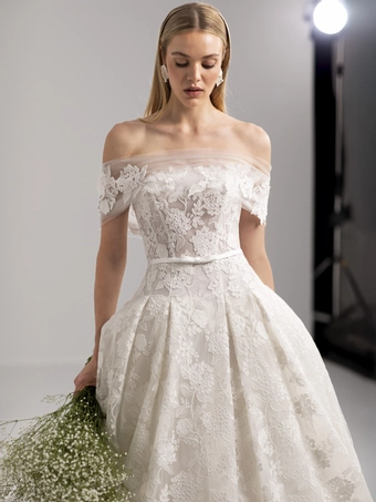 Valentini Style #V1440 #6 frontface vertical cropped thumbnail