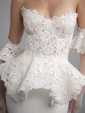 Valentini #V1442 #7 frontface vertical cropped thumbnail