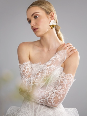 Valentini #V1447 #5 frontface vertical cropped thumbnail