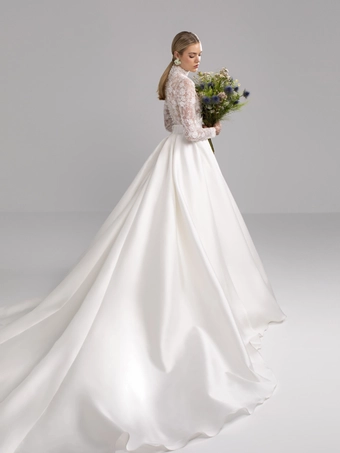 Valentini #V1449 #3 backface vertical thumbnail