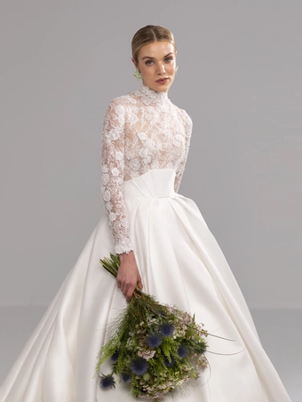 Valentini #V1449 #4 frontface vertical cropped thumbnail