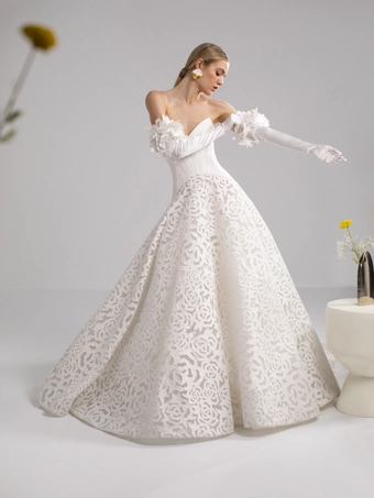 Valentini #V1452 #2 frontface vertical thumbnail