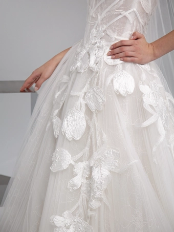 Valentini #V1453 #7 frontface vertical cropped thumbnail