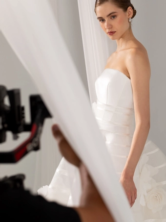 Valentini Style #E0927 #7 frontface vertical cropped thumbnail