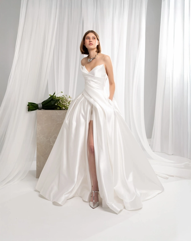 Valentini - E0932 | Bridal Boutique Lewisville
