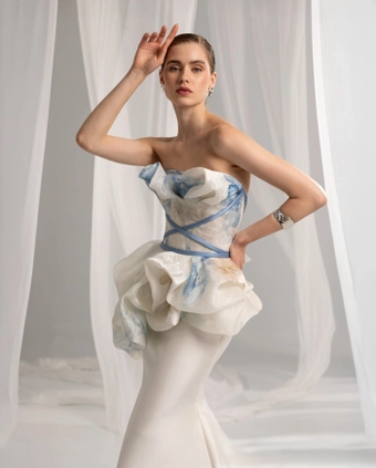 Valentini Style #E0934B #3 frontface vertical cropped thumbnail