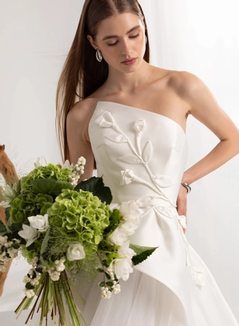 Valentini Style #E0936 #4 frontface vertical cropped thumbnail