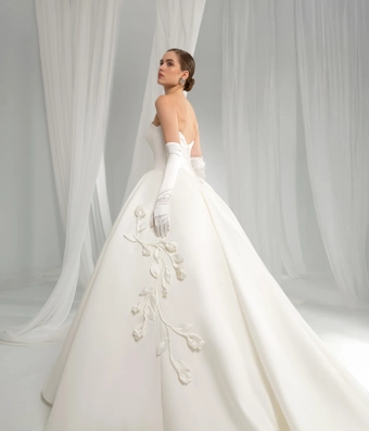 Valentini Style #E0937 #7 backface vertical cropped thumbnail