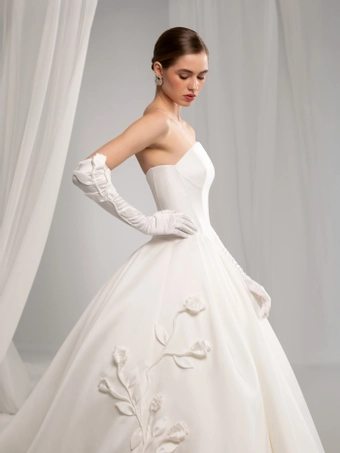 Valentini Style #E0937 #6 vertical cropped thumbnail